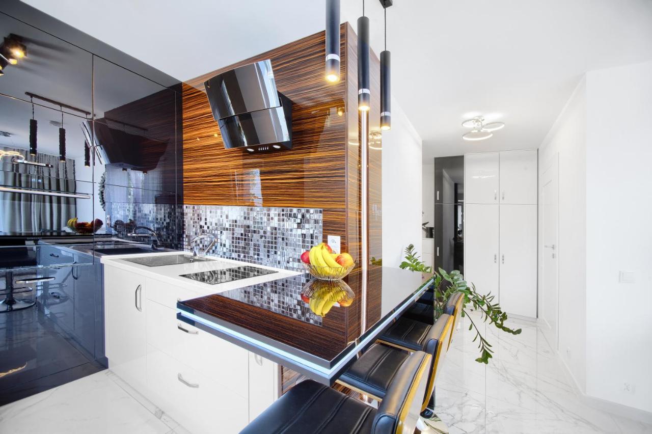 Apartment Clipper *